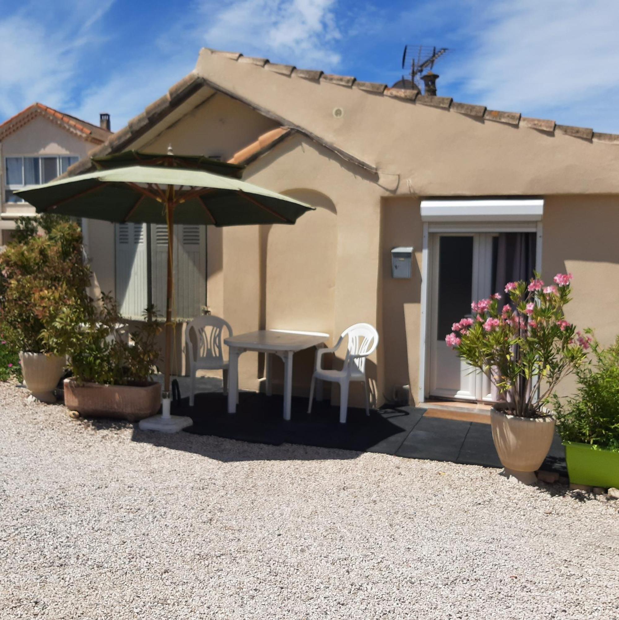 Studio Meublé Port de Plaisance FOS SUR MER Fos-sur-Mer Exterior foto